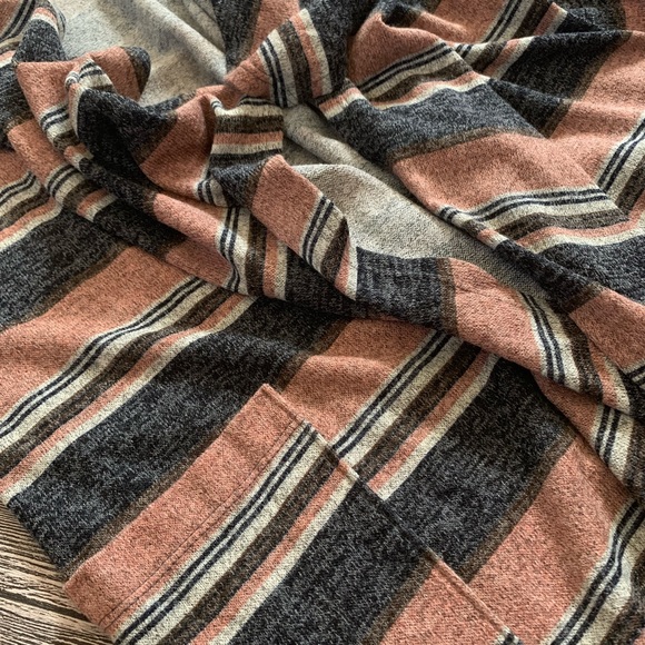 Alice Stripes Maxi Cardigan - Picture 6 of 7